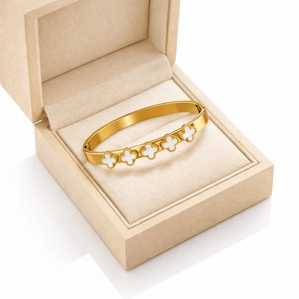 Aurelia Clover Charm Bracelet β alternate view